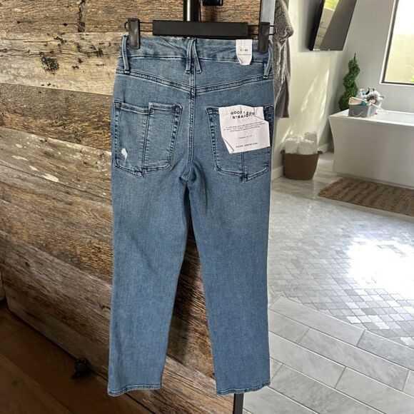 Good American Good Straight With Split Back Pockets in Indigo127 - Picture 4 of 10